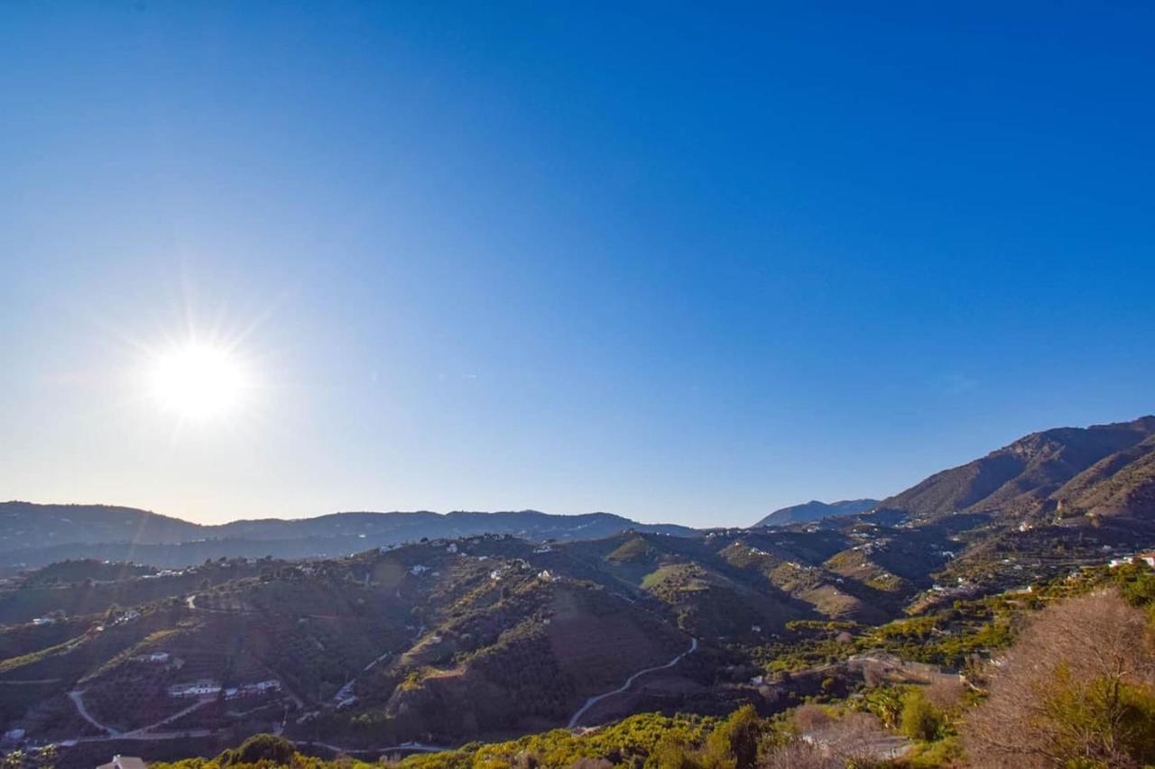 Casita Frigiliana - Stunning New Apartment With Views With Private Parking Space エクステリア 写真