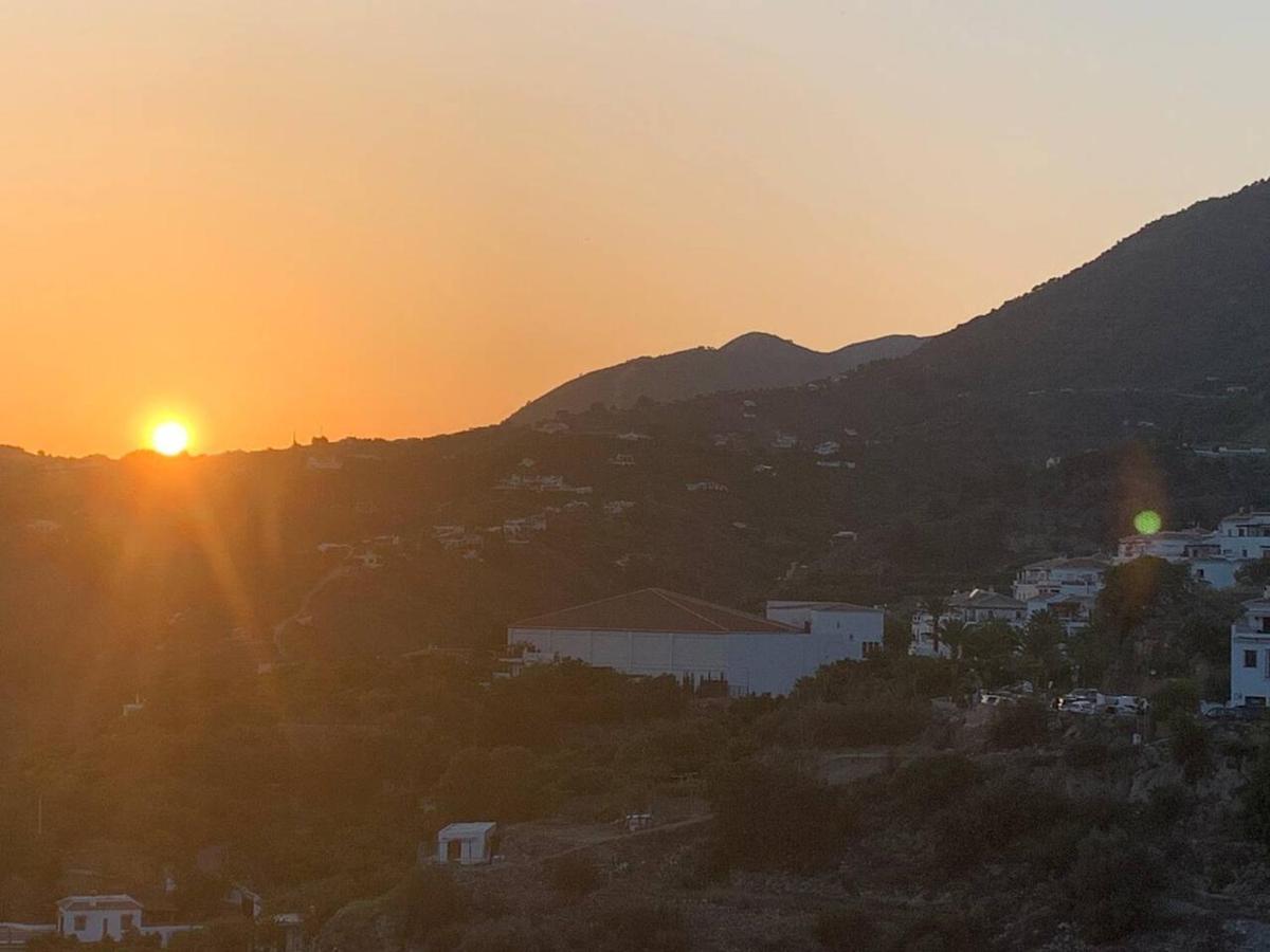 Casita Frigiliana - Stunning New Apartment With Views With Private Parking Space エクステリア 写真